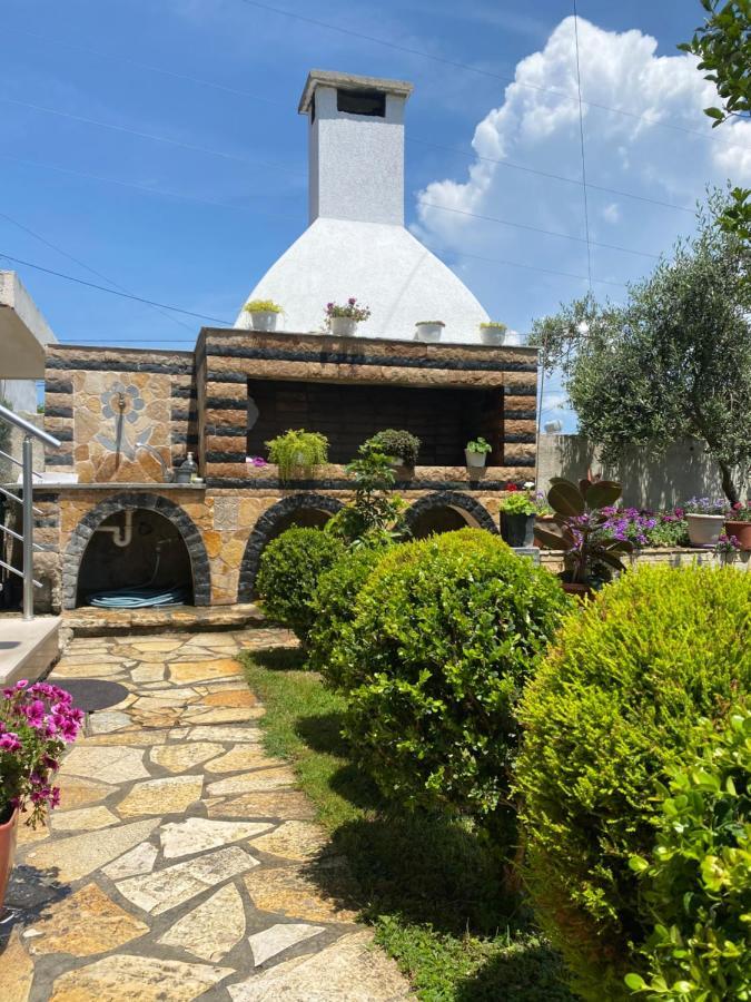 Maison Apartments Vlore Luaran gambar