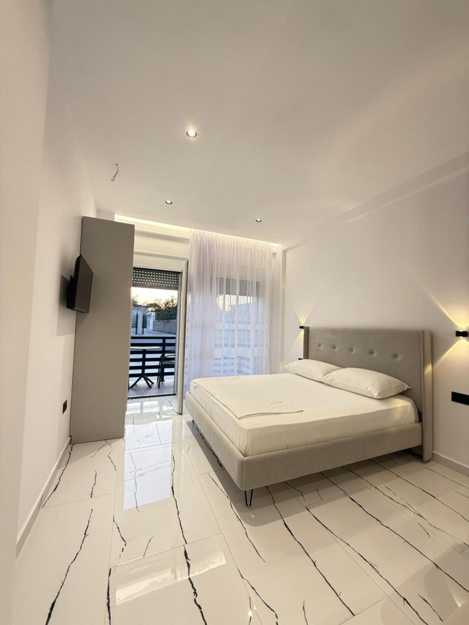 Maison Apartments Vlore Luaran gambar